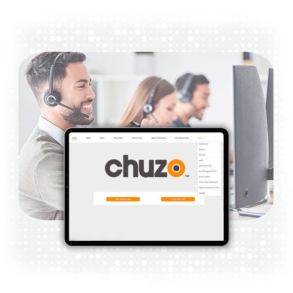 Chuzo Connect on tablet — agent at a call center